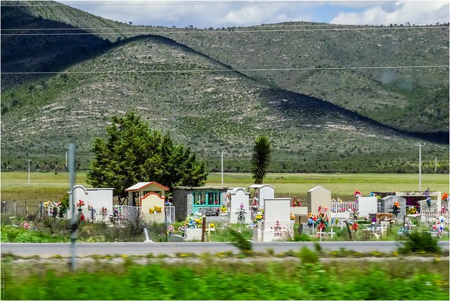 Carretera Saltillo a Matehuala - Nuevo León México 150401 133844 05403 HX50V