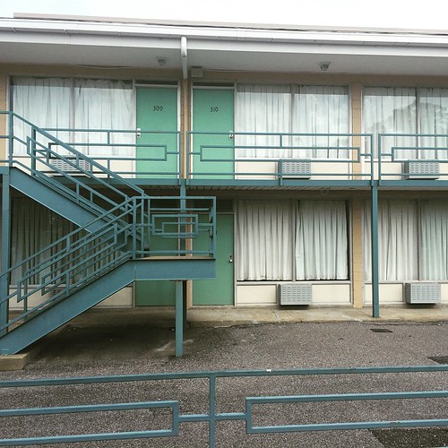 The Lorraine Motel was one of the only places where block people & white people could hang out. So Stax musicians would hang out here & work. knock on wood & midnight hour were written here. #memphis