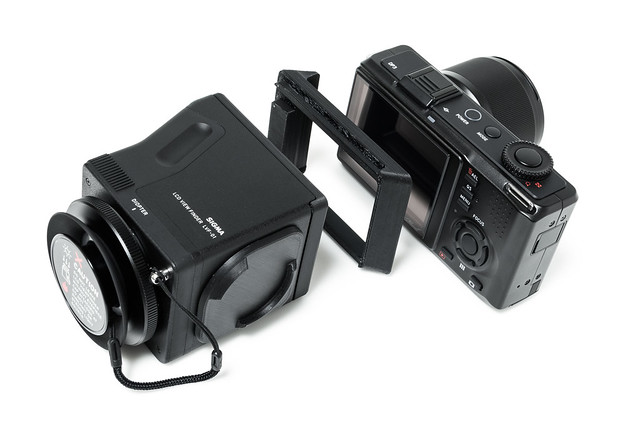 3Dプリンターで作るカメラアクセサリー第11弾！シグマDPメリル用LVF-01 