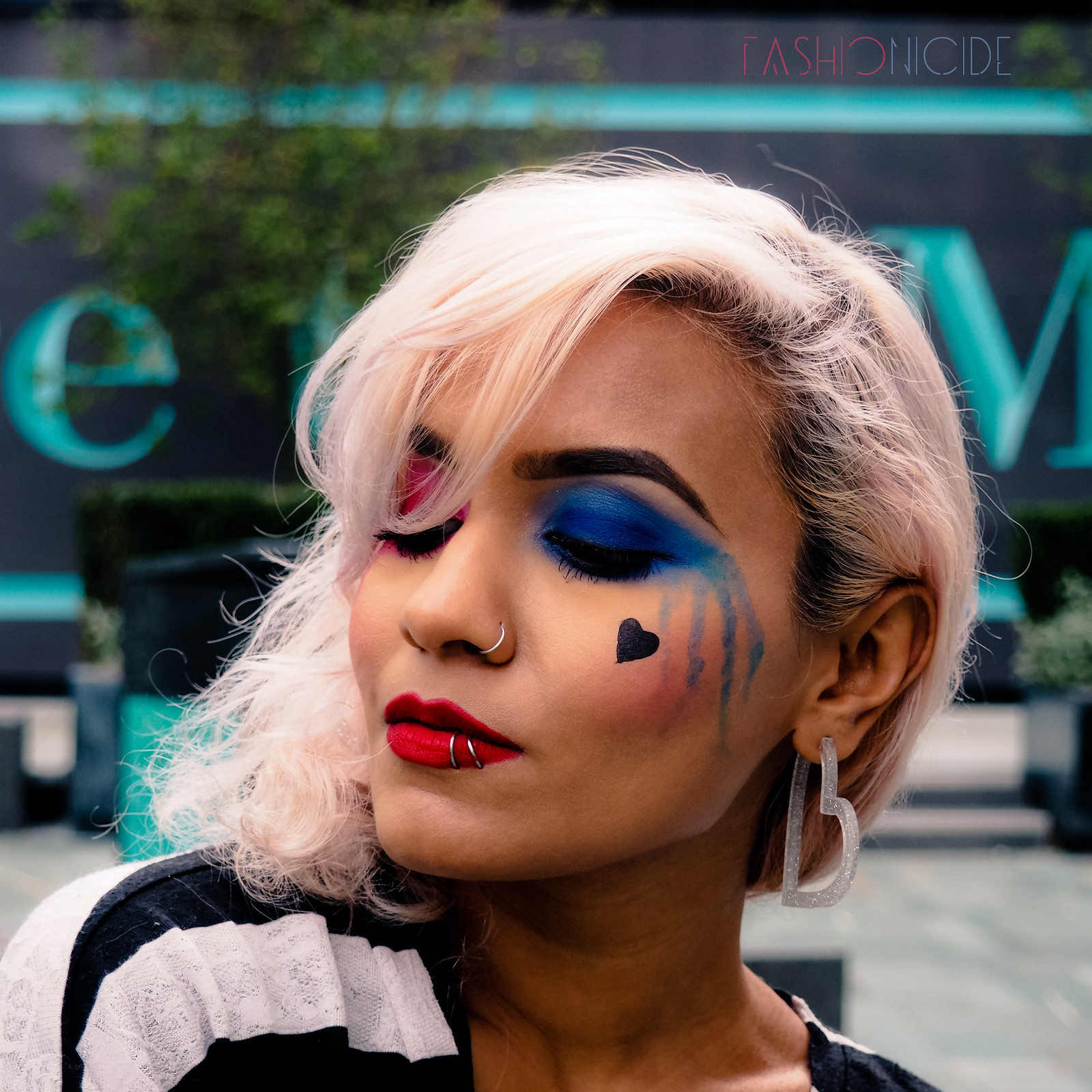 Harley Quinn Suicide Squad Makeup Look