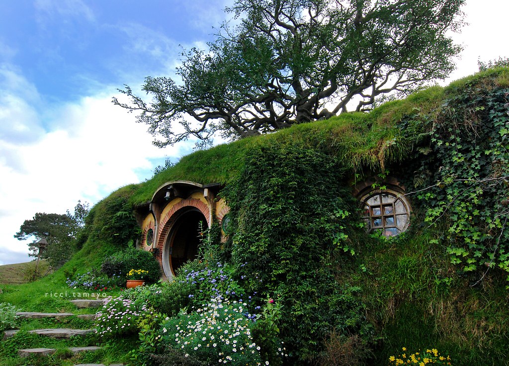 Bilbo Baggins' Hobbit hole | from my recent travel (May 2015… | Flickr