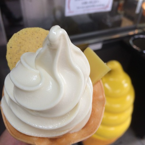 芋ようかんソフトクリーム at 舟和