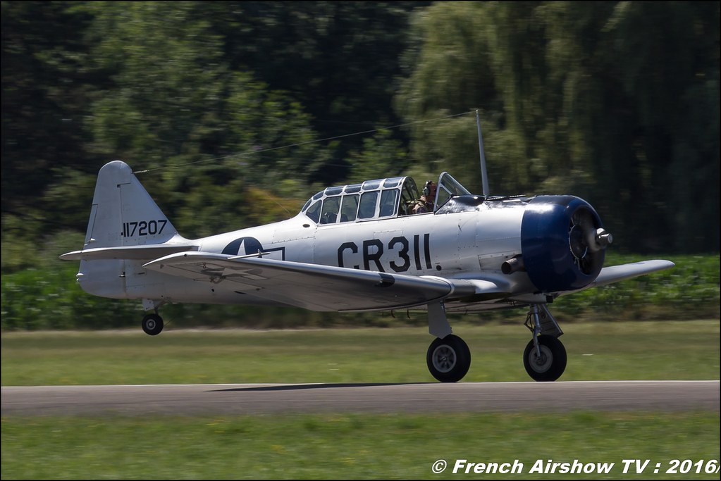 North American T-6G - F-AZTL , Grenoble Air show 2016 , Aerodrome du versoud , Aeroclub du dauphine, grenoble airshow 2016, Rhone Alpes