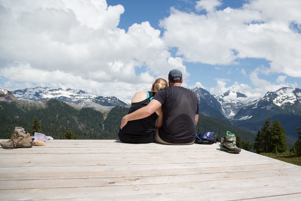Husband and wife at Elfin Lakes hiking