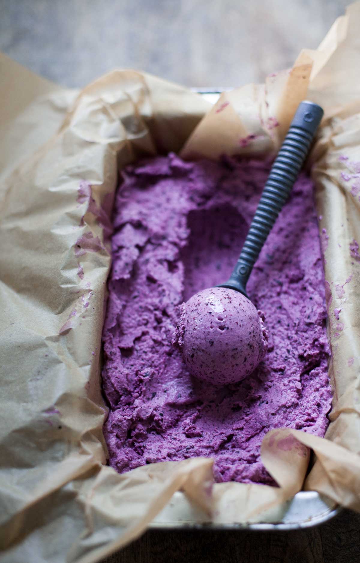Blueberry Buttermilk Ice Cream | acalculatedwhisk.com @beckywink