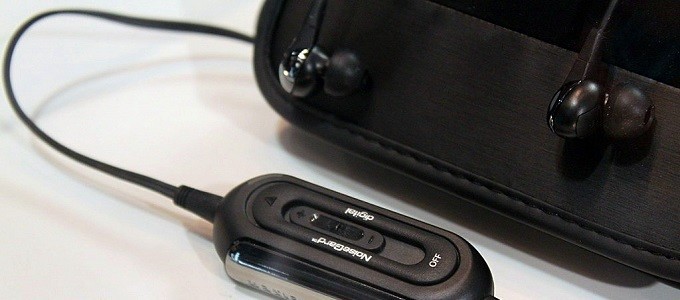 Get half-price: noise-canceling headphones Sennheiser CXC 700