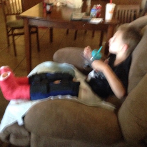 Sorry it's terribly blurry but no pain meds for the entire day. Up in the big chair. Meds at night only. Wahoo #lovehim