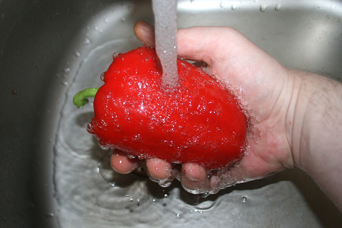 26 - Paprika waschen / Wash bell pepper