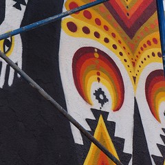 "Universos diversos: Ciclos en el macro y micro cosmos"  #JuanitaPerez + #Anis88 | Chile  Museo a cielo abierto de San Miguel   @hechoencasafest | Día 7  #HechoEnCasa3 #IntervencionUrbana #Mural #SanMiguel #MuseoACieloAbierto #Santiago #Chile