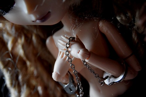 Chained [Amaryllis]